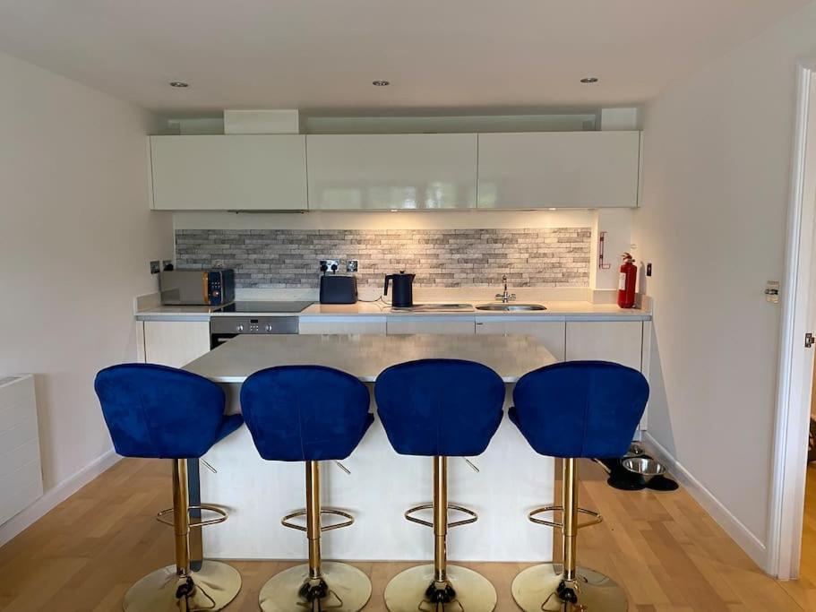 Modern Apartment, Fistral Beach New Quay Eksteriør billede