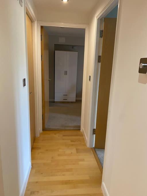 Modern Apartment, Fistral Beach New Quay Eksteriør billede